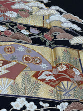 画像をギャラリービューアに読み込む, シーニュM 黒留 几帳扇面花文 駒刺繍 金彩 4570191696802