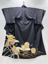 画像をギャラリービューアに読み込む, 黒留　色紙花文　駒刺繍　金彩［4570191718054］
