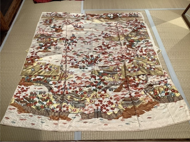 振袖　クリーム　ゴールド　神殿造　橋［4570191658251］