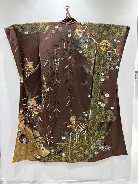 Long-sleeved kimono, dark brown, with snowflake and phoenix motifs, gold and silver accents, dyed in two colors [457019171499]