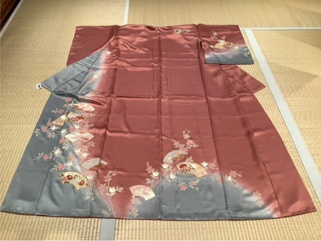 付け下げ　クスミピンク　ライトグレー　橘　扇　四季の花［4570191656653］