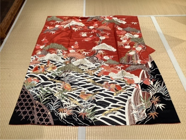 振袖　レッドオレンジ　ブラック　鴛鴦　松竹梅