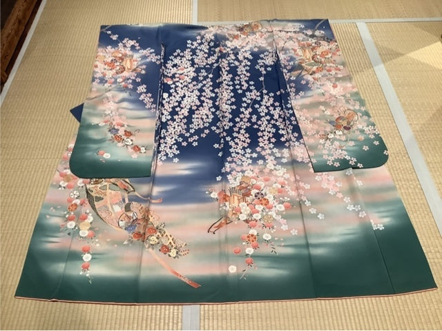 振袖 青紫〜薄緑　枝垂れ桜　御所車 ［4570191658411 ］