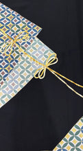 画像をギャラリービューアに読み込む, ラグラン（低身長）Ｍ　黒留　七宝文　作家物　駒刺繍　金彩［4570191694440］
