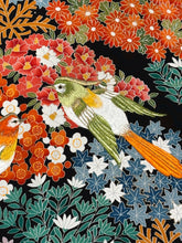 Load image into Gallery viewer, シーニュＭ　黒留　花鳥文　作家物　刺繍　金彩［4570191696048］
