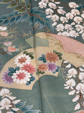 Load image into Gallery viewer, シーニュＭ　緑　エメラルド　地紙花文　暈し染め　金彩［4570191697465］
