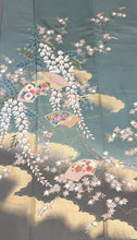 Load image into Gallery viewer, シーニュＭ　緑　エメラルド　地紙花文　暈し染め　金彩［4570191697465］
