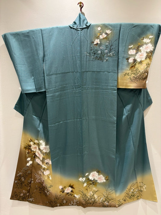 Grayish-green, peony and floral motifs, gold and silver accents, gold threading, with artist's signature [4570191719679]