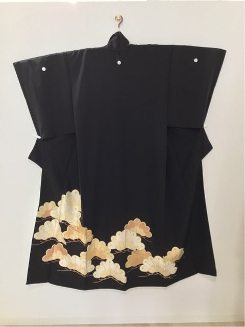 黒留　松　総刺繍　駒刺繍　金糸［4570191711406］