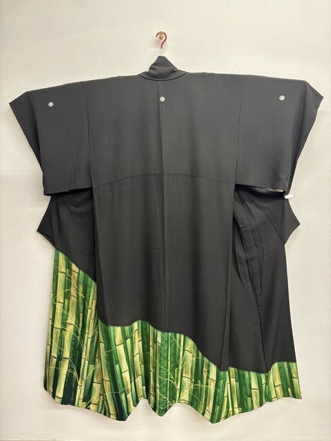 Black formal kimono with bamboo grove pattern and gold thread [4570191714001]