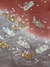 Load image into Gallery viewer, ピンク　薄紫　駒刺繍　花筏文　金彩　作家物［4570191718696］
