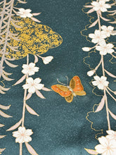 画像をギャラリービューアに読み込む, 緑　グレー　枝垂れ桜　蝶　刺繍　金彩［4570191718832］
