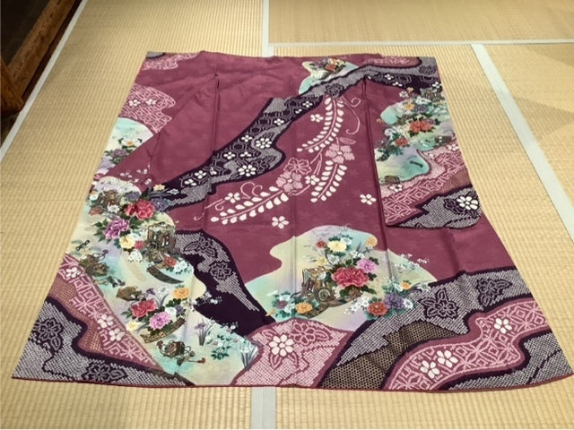 振袖　絞り　ダルレッドパープル　ダークパープル　御所車　宝箱　芍薬　百合　菊