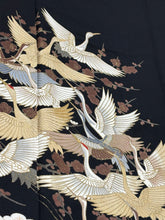 画像をギャラリービューアに読み込む, 黒留　飛鶴梅松文　刺繍　金糸　金彩［4570191719334］
