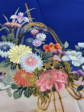 画像をギャラリービューアに読み込む, 振袖 青紫 花籠 雲文 刺繍 金彩［4570191719037］
