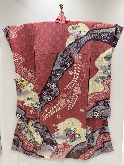 薄紫　ピンク　紫　草花 家屋 金彩 刺繍［4570191713806］