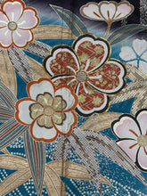 Load image into Gallery viewer, 黒　青緑　笹　桜　金糸　金彩［4570191719211］
