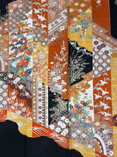 Load image into Gallery viewer, 黒　鶴　菊　松　梅　金彩［4570191718337］
