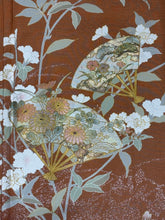 Load image into Gallery viewer, ピンク 花扇 草花 金銀彩 ぼかし ［4570191717828］
