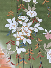 Load image into Gallery viewer, 抹茶色 枝花文 暈し染め 金彩 ［4570191717774］
