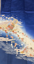 Load image into Gallery viewer, 青　雪輪 草花 金彩 ぼかし［4570191716852］

