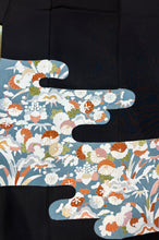 画像をギャラリービューアに読み込む, 黒留　草花文　駒刺繍　反端あり［4570191716586］
