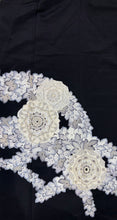 Load image into Gallery viewer, 黒留　正倉院花文　駒刺繍　金銀［4570191716708］
