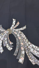 画像をギャラリービューアに読み込む, プレミアム　黒留　束ね熨斗花文　駒刺繍　総刺繍　金糸［4570191716500］
