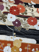 画像をギャラリービューアに読み込む, 黒留　工霞流水枝花文　刺繍　金彩［4570191716265］

