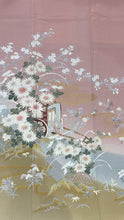 画像をギャラリービューアに読み込む, ピンク　草花　御所車　金彩［4570191716142］
