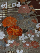 Load image into Gallery viewer, 茶色　グレー　草花　金糸　金彩［4570191715138］
