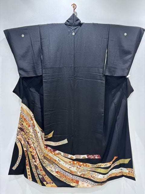 黒留　吉祥熨斗花文　駒刺繍　金糸　金彩［4570191714308］