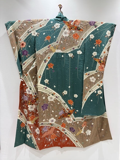 Furisode (long-sleeved kimono) - grayish-brown with floral and crane motifs, gold leaf, and tie-dyeing [4570191714407]