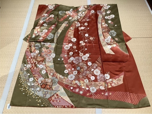 Furisode (long-sleeved kimono) in khaki olive and brick red with double cherry blossom and noshi (decorative paper wrapping) design [4570191658091]