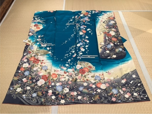 Furisode (long-sleeved kimono): Vivid blue-green, beige, dark violet, fan, flowing water, flowers of the four seasons.