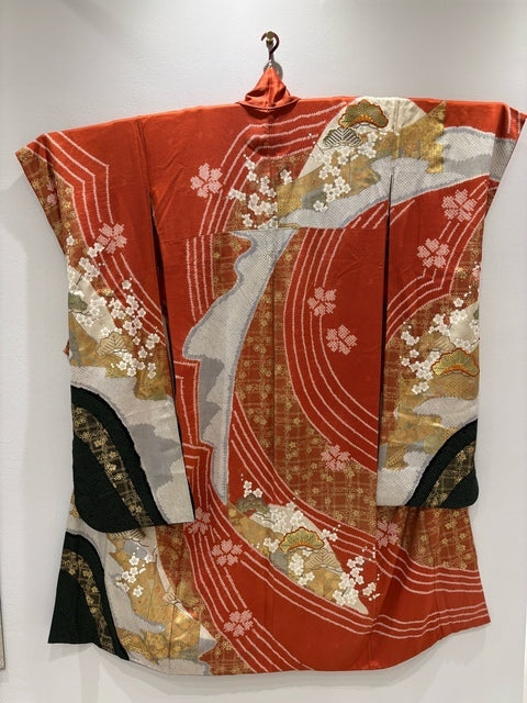 Vermilion, reddish-brown, pine, plum, gold thread, gold embroidery [4570191713165]