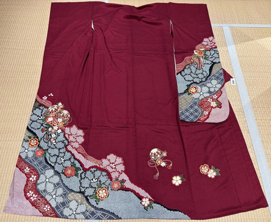振袖　手鞠　牡丹　金糸　金彩　えんじ色［4570191657629］