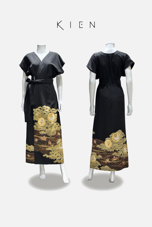 Cache-coeur L Black Kimono with Treasure Motifs, Flying Cranes, Standing Waves and Pine Trees, and Komagata Embroidery Pattern, Gold Leaf [4570191660537]