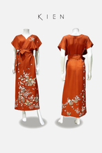 画像をギャラリービューアに読み込む, カシュクールＭ　赤茶　花籠　金糸　金彩［4570191694273］
