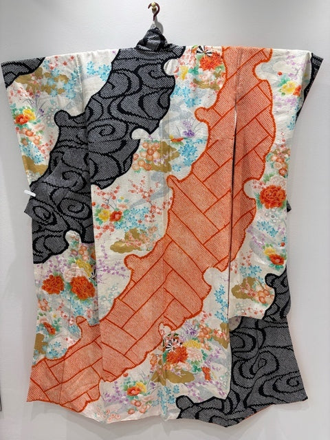 白　黒　オレンジ　牡丹　源氏車　金糸　絞り［4570191713233］