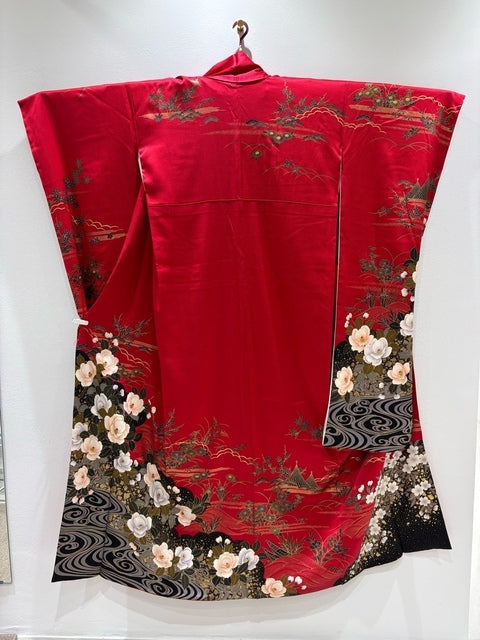 Furisode (long-sleeved kimono) - Red with camellia and flowing water pattern, gold thread and gold embroidery [4570191714094]