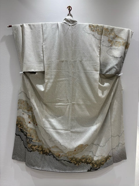 訪問着 灰色 秋草 道長取り 絞り 刺繍［4570191715008］