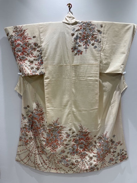 プレミアム　寿光織　クリーム　洋花唐草文　金銀糸［4570191714438］