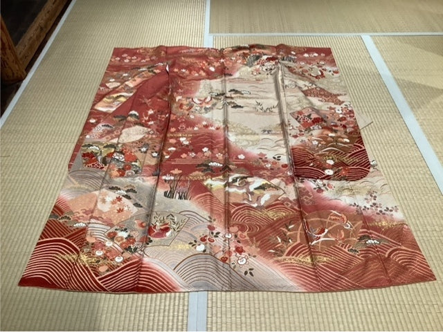 振袖　ローズピンク　ディープレッド　ベージュ　扇　四季の花　蝶　鶴　鴨