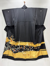 Load image into Gallery viewer, プレミアム　黒留　枝桜文　駒刺繡 暈し染め 金彩［4570191716579］
