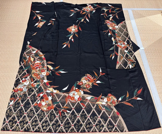 振袖　黒　蝶　菊　金糸　金彩［4570191657636］