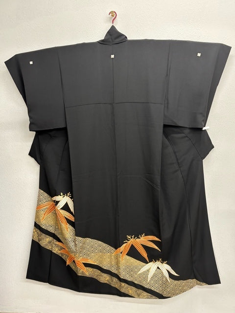 Black formal kimono with bamboo and floral pattern, embroidered with gold leaf [4570191714285]