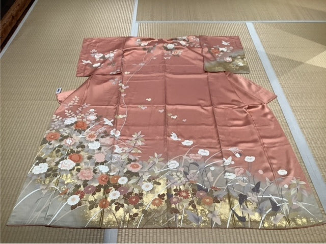 訪問着　ピーチピンク　ライトグレー　ゴールド　芍薬　菊　ポピー　白鳩