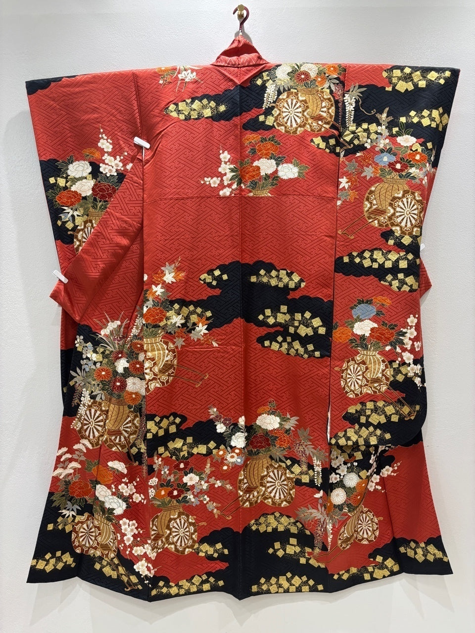 赤黒　茜色　花車 箔散らし 金彩 染め分け［4570191717026］