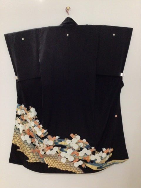 黒留　菊文　作家落款入り　金駒刺繍［4570191710157］